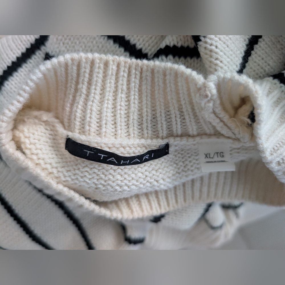 T Tahari Black and Cream Striped Sweater. Women's Size XL - Picture 6 of 10